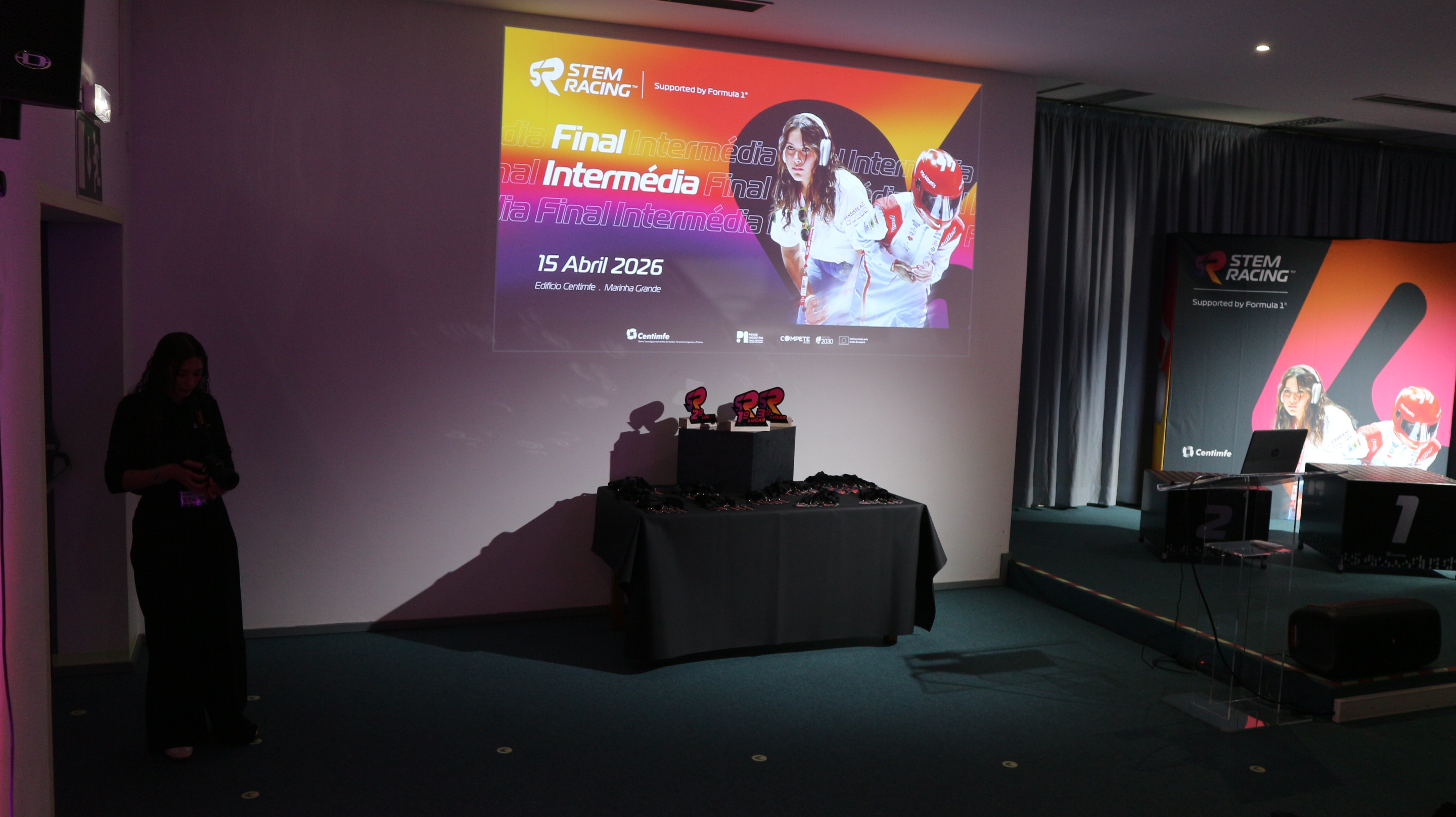 Apresentação no palco da fase regional